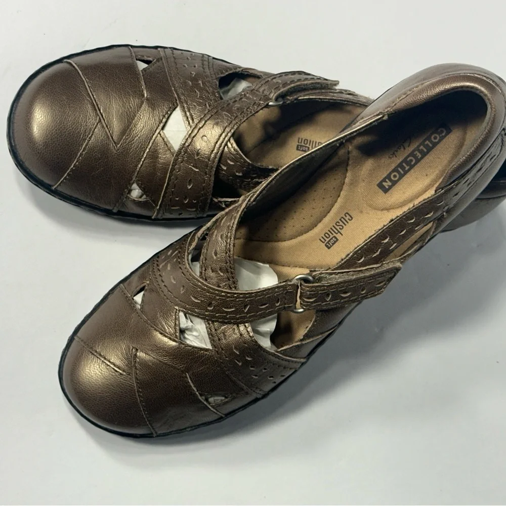 Collection B Women's Bronze Casual Shoes Clark’s size 7.5 pre owned
